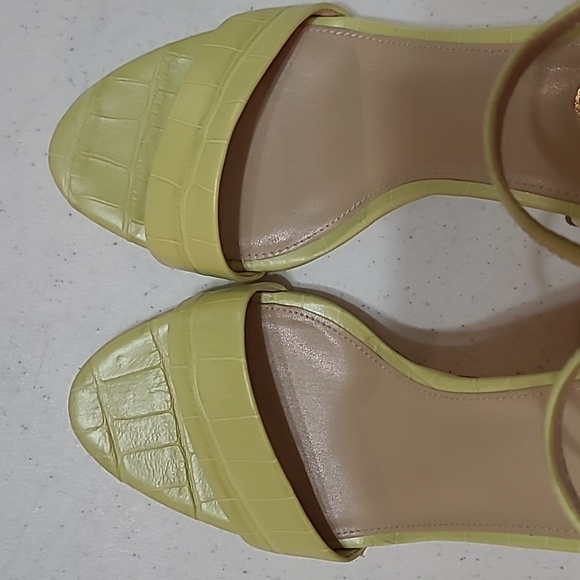 NWOB Sam Edelman Yaro (kiwi/subtle lime green) heeled sandals size 8.5 - Picture 9 of 10